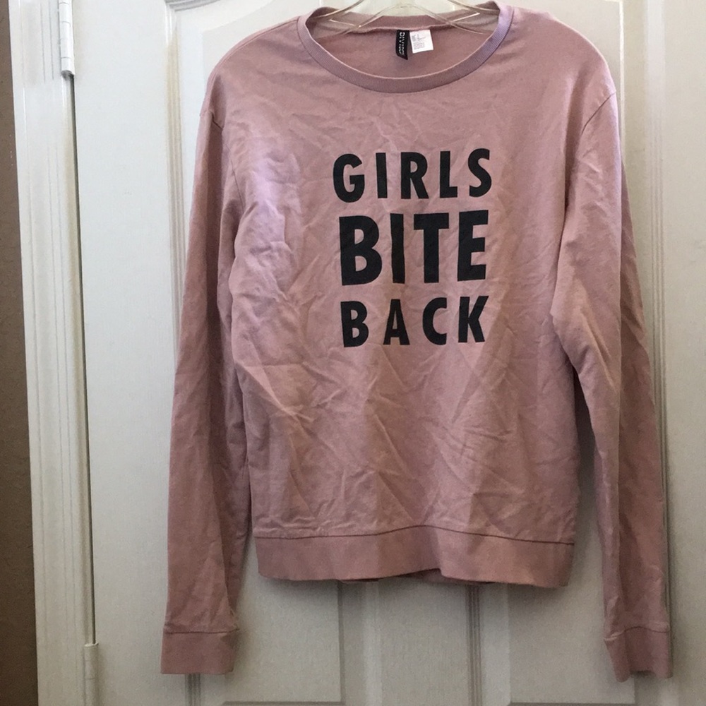 FINAL MARKDOWN Divided Long-sleeved Tee (M)